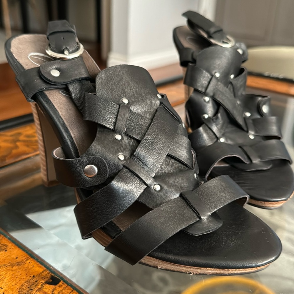 Envy soft leather open toe heeled sandals